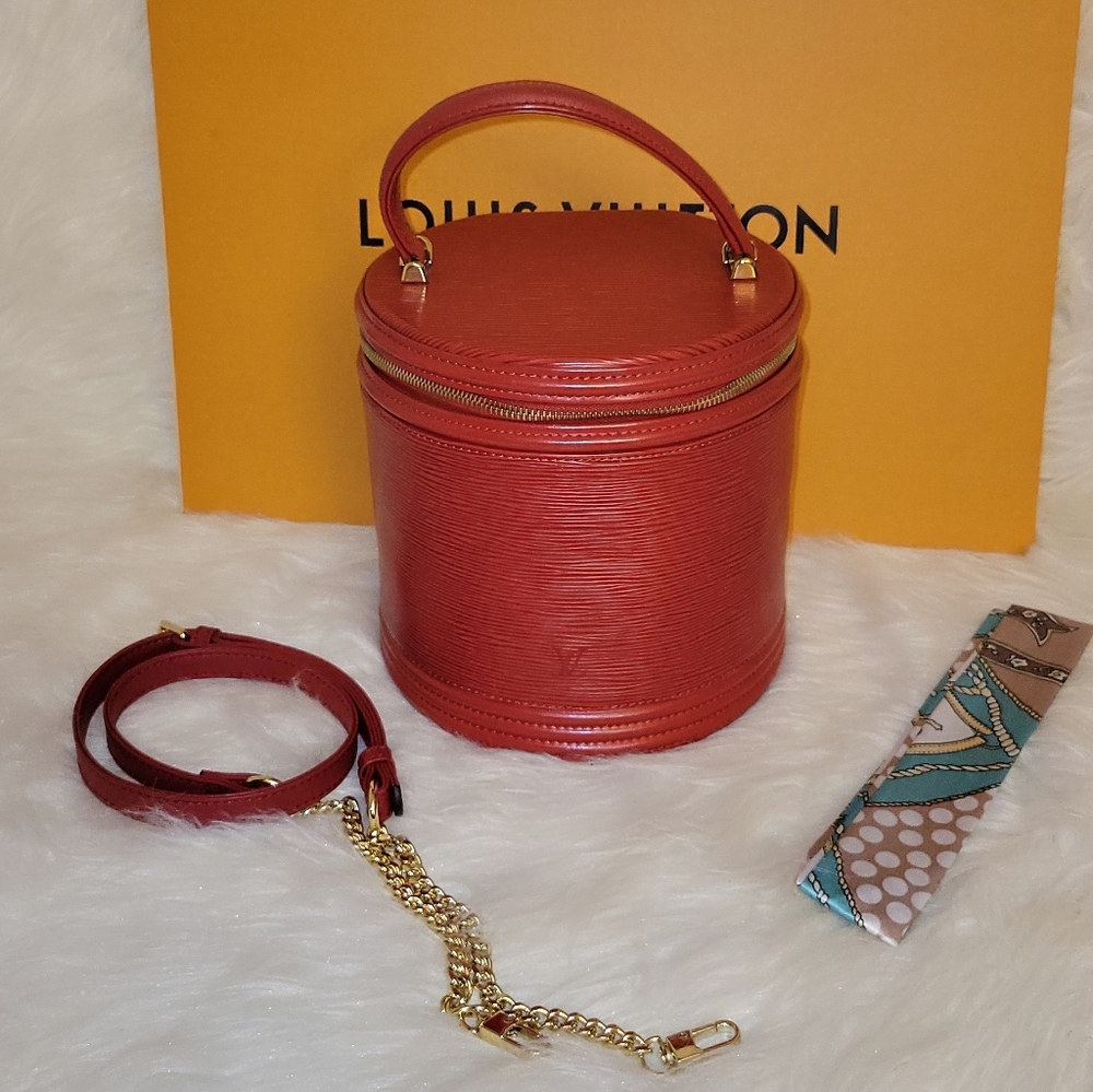 Louis Vuitton Epi vanity cannes crossbody bag